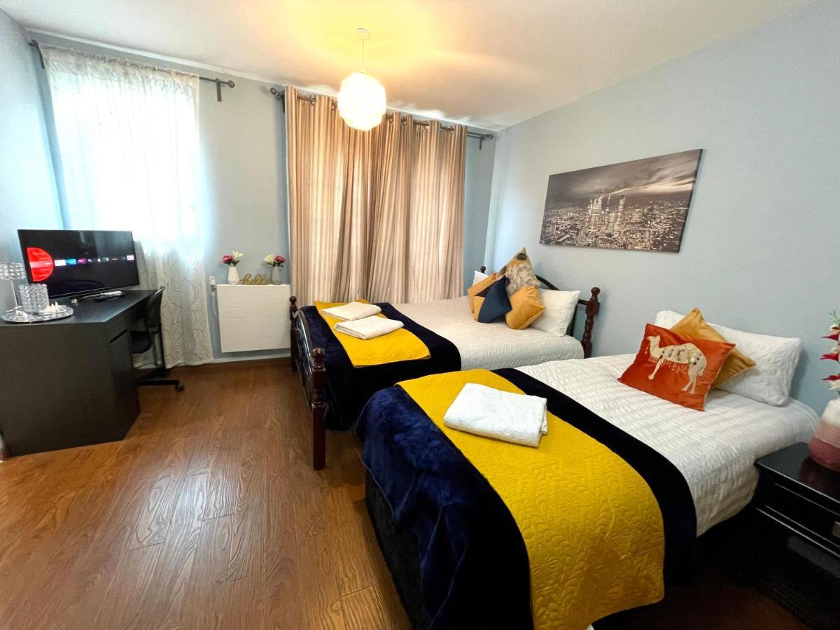 London Stratford Luxury House: Spacious Garden Retreat Near Westfield Exterior photo